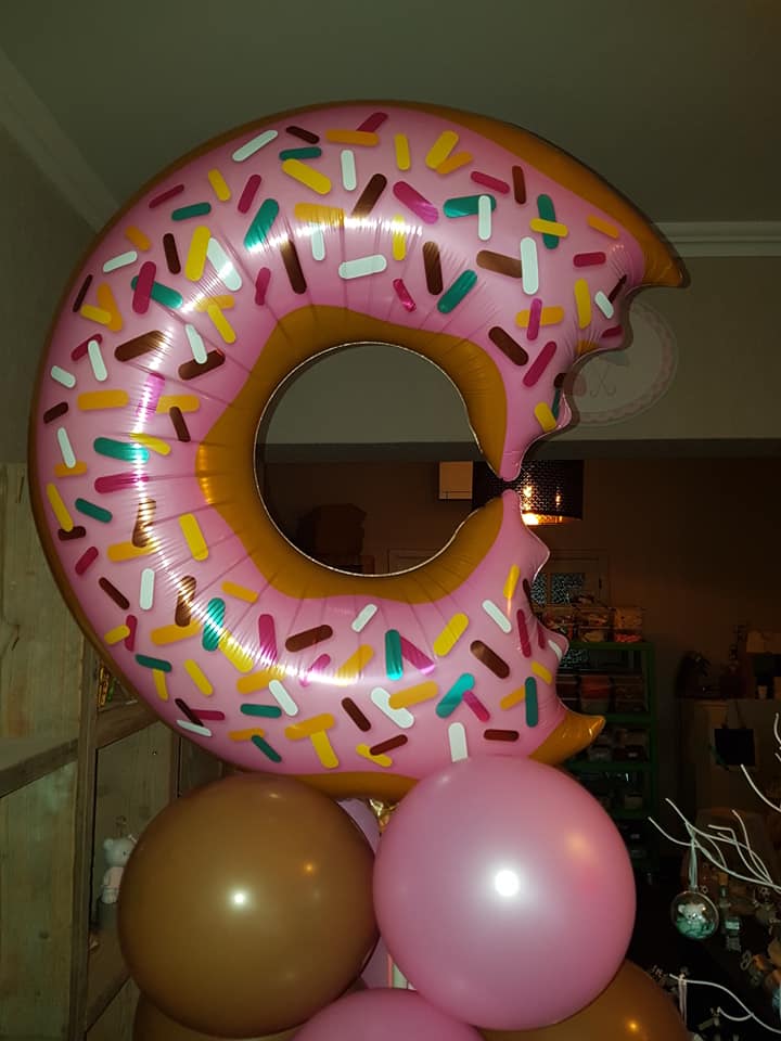 Ballon Ballonnen pilaar donut communie babyborrel Sint-Truiden Hoeselt